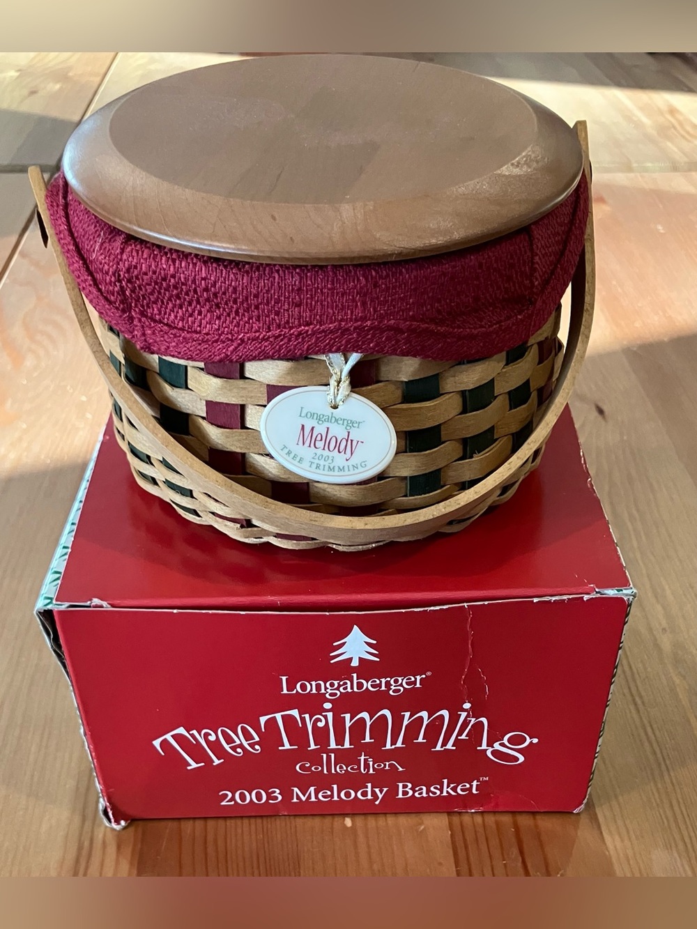 EUC Longaberger Tree Trimming Melody Woven Basket & Wood Top 2003 10542